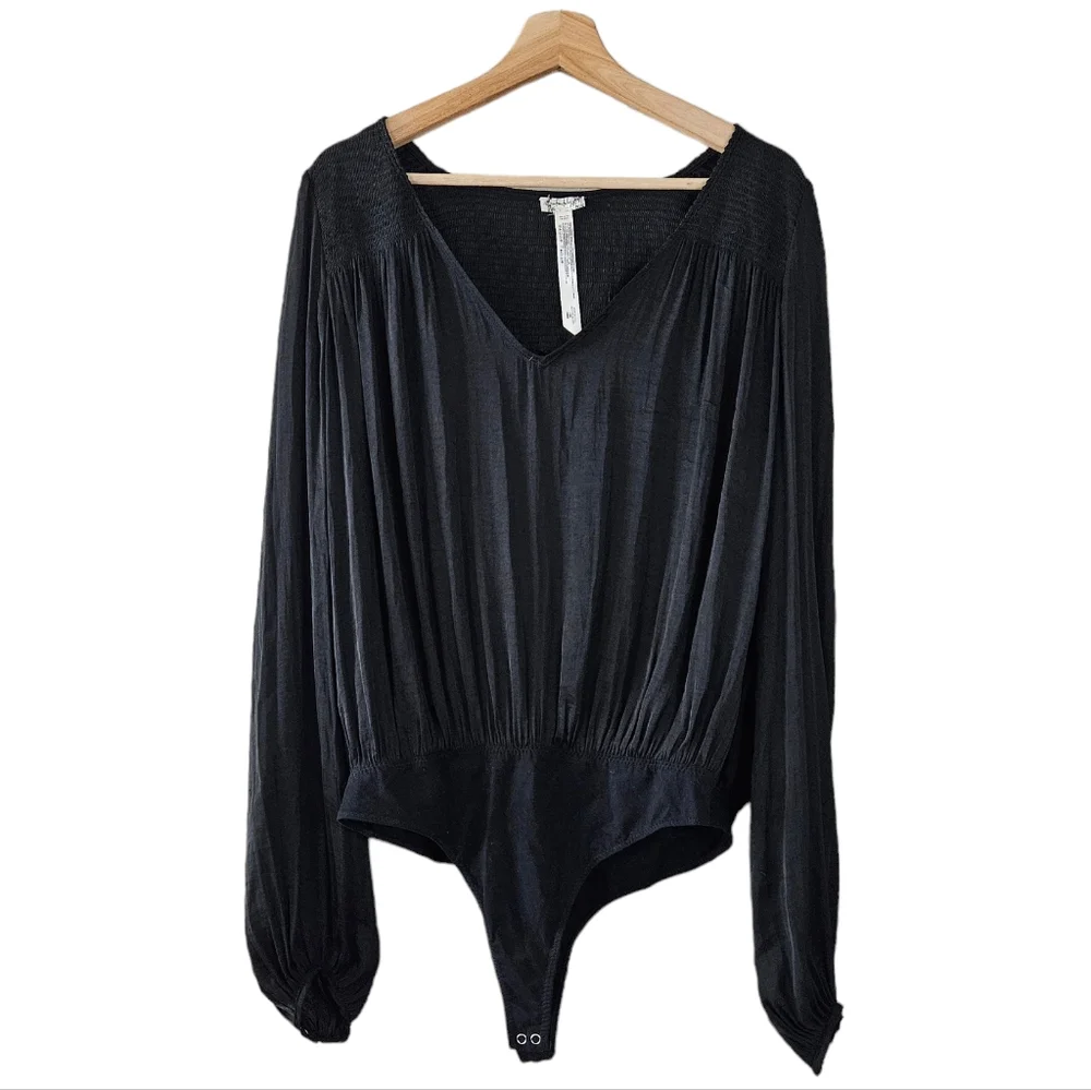 Free People Smockin' and Rockin' Black Satin Balloon Sleeve V Neck Blouse Top - Picture 3 of 7